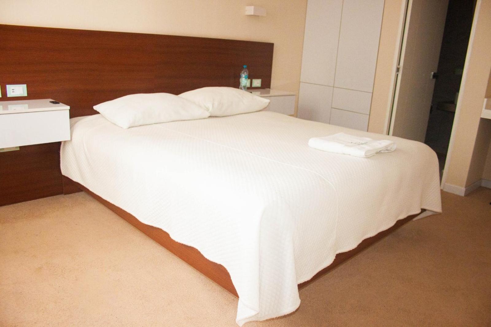 Hotel Don Bartolo Espinar 외부 사진